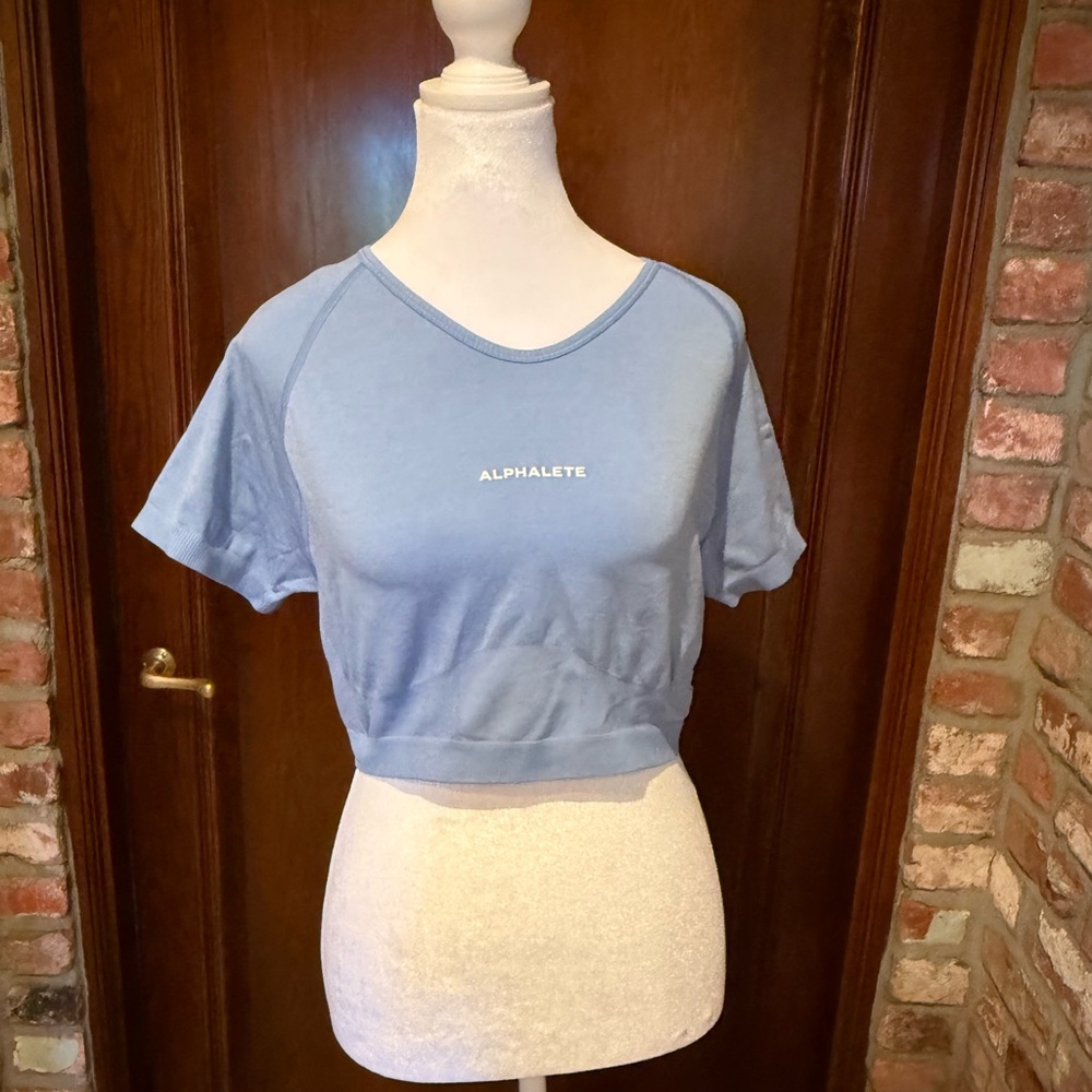 Alphalete Women's Light Blue Crop Top